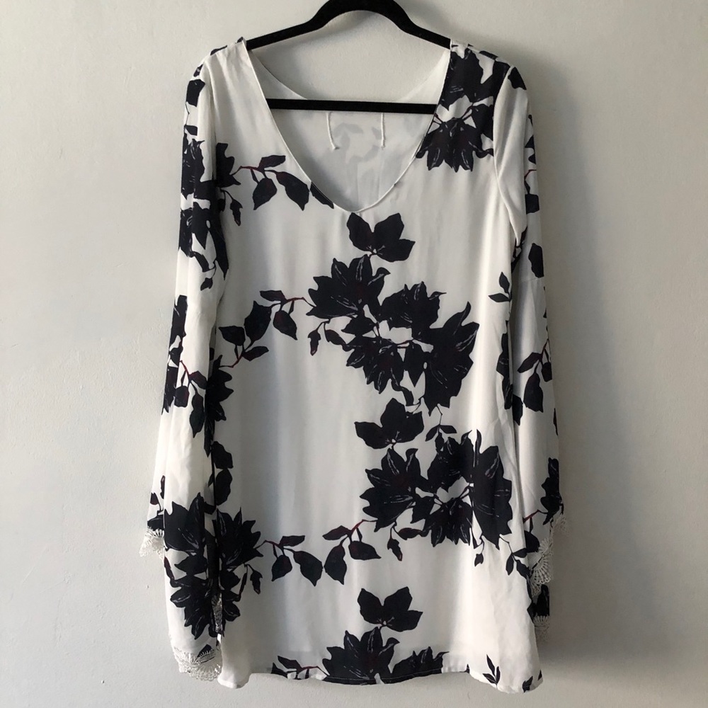 NEW FREE PEOPLE Coachella wanderer bell sleeve - Picture 4 of 5